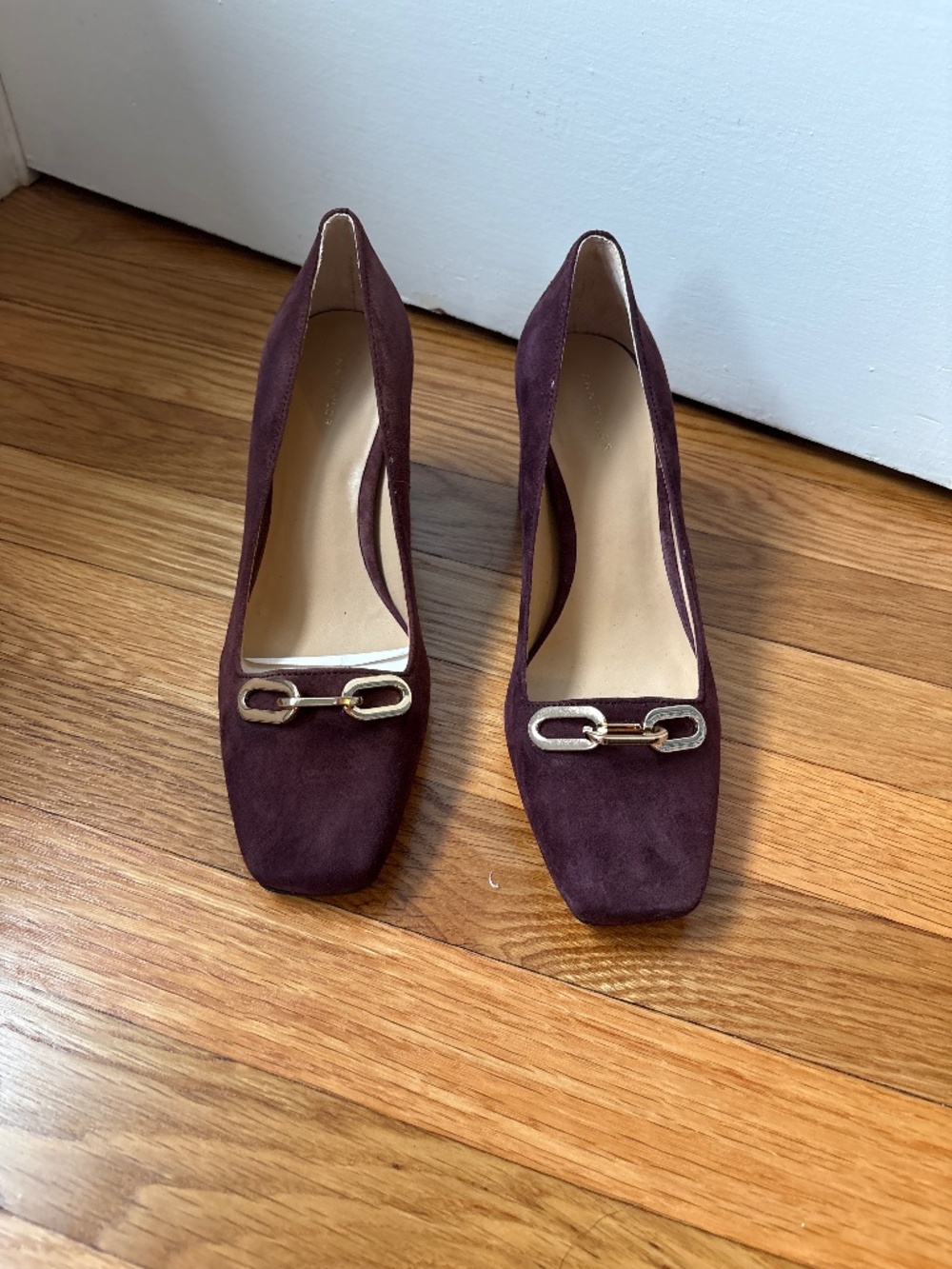 Ann Taylor Burgundy Suede Block Heels, Chain Buckle, Sz 7.5, NWOB